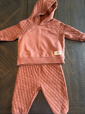 Carters Quilted 2 piece set